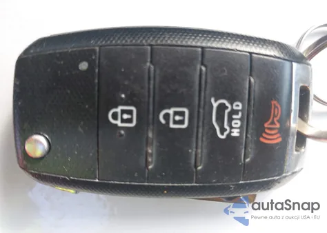 2015 Kia Sorento Lx z USA, uszkodzony, nr VIN 5XYKTCA65FG568235